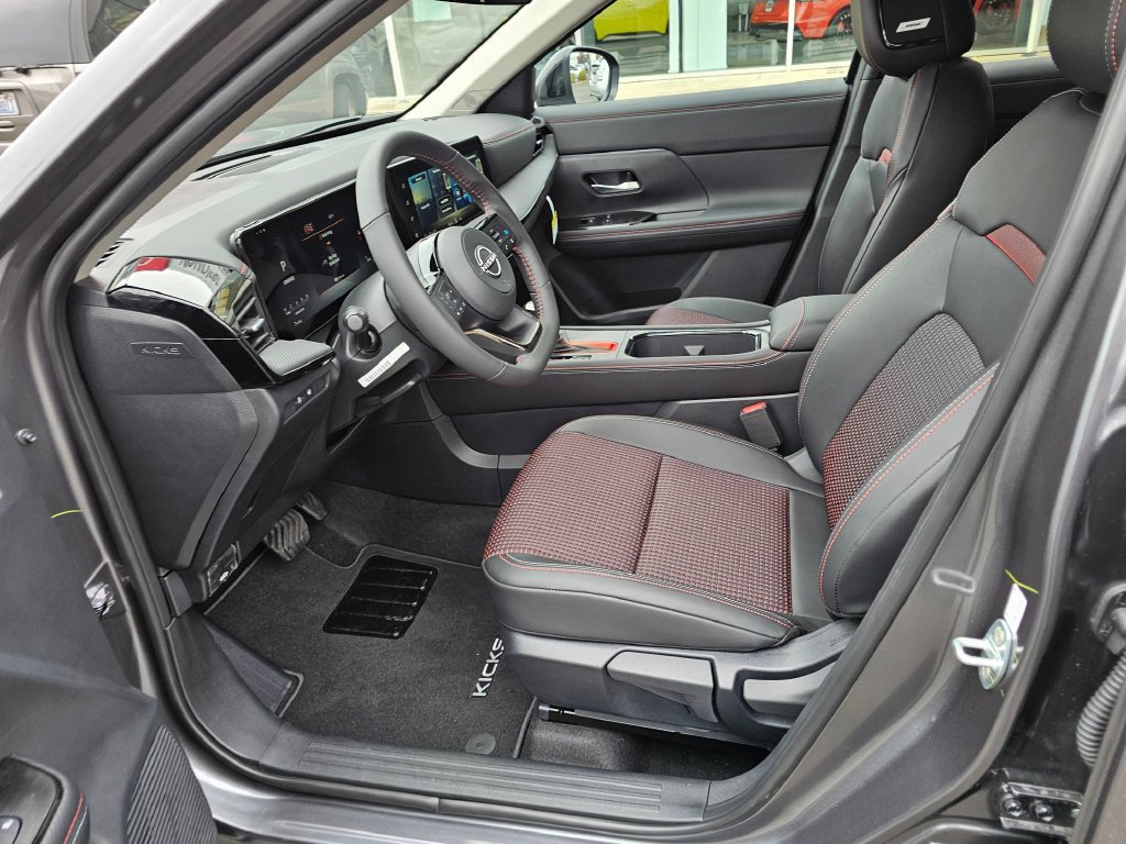 New 2027 Nissan Kicks SR AWD/4WD image 16