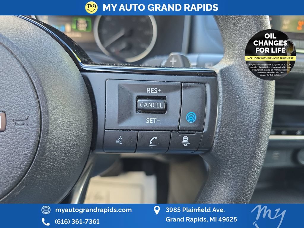 Used 2023 Nissan Rogue SV AWD/4WD image 16