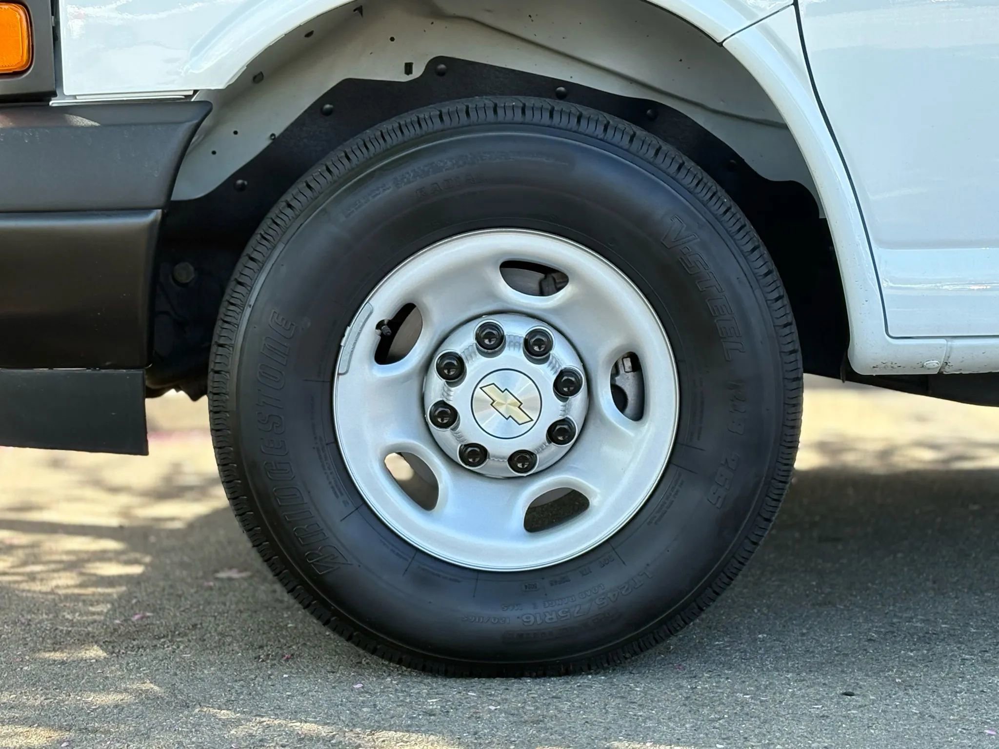 Used 2025 Chevrolet Express 2500 w/ Driver Convenience Package image 21