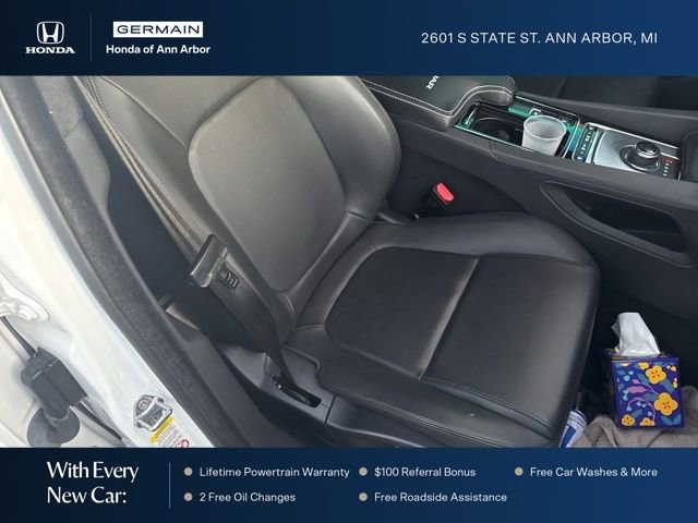 Used 2019 Jaguar F-PACE Premium image 16