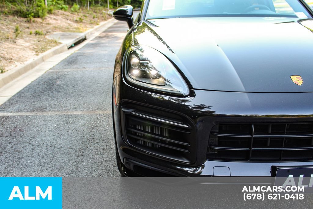 Used 2022 Porsche Cayenne GTS AWD/4WD image 11
