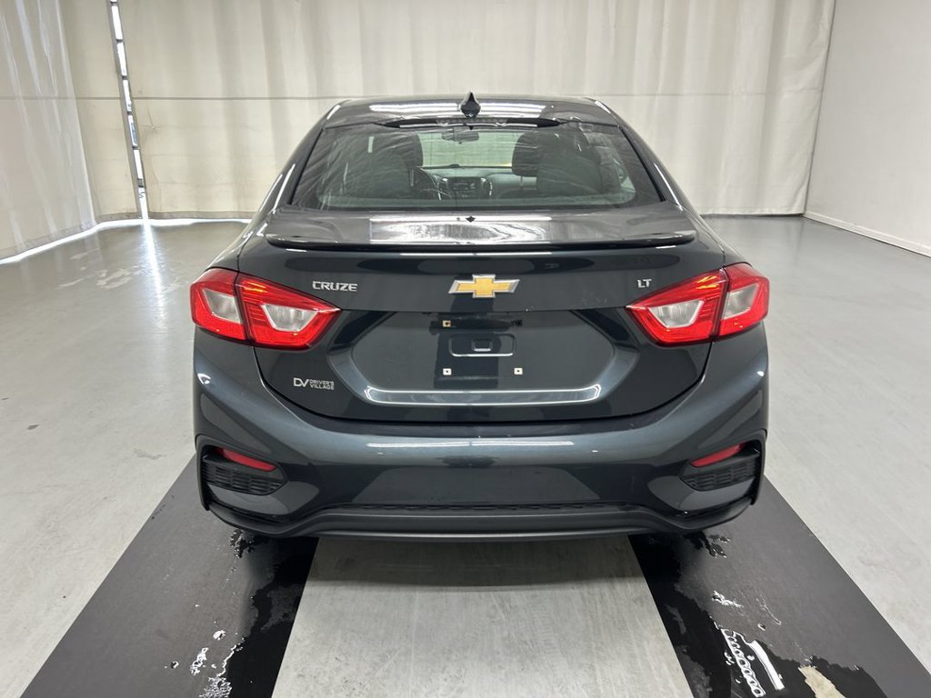 Used 2018 Chevrolet Cruze LT w/ Convenience Package FWD image 20