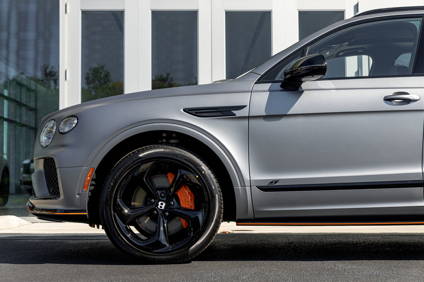 New 2025 Bentley Bentayga image 17