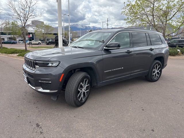 Used 2024 Jeep Grand Cherokee L Limited w/ Luxury Tech Group II AWD/4WD image 3