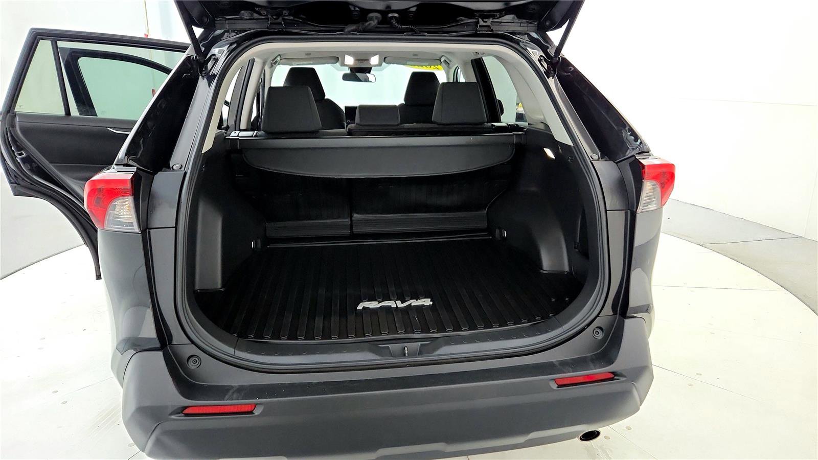 Certified 2023 Toyota RAV4 LE image 20