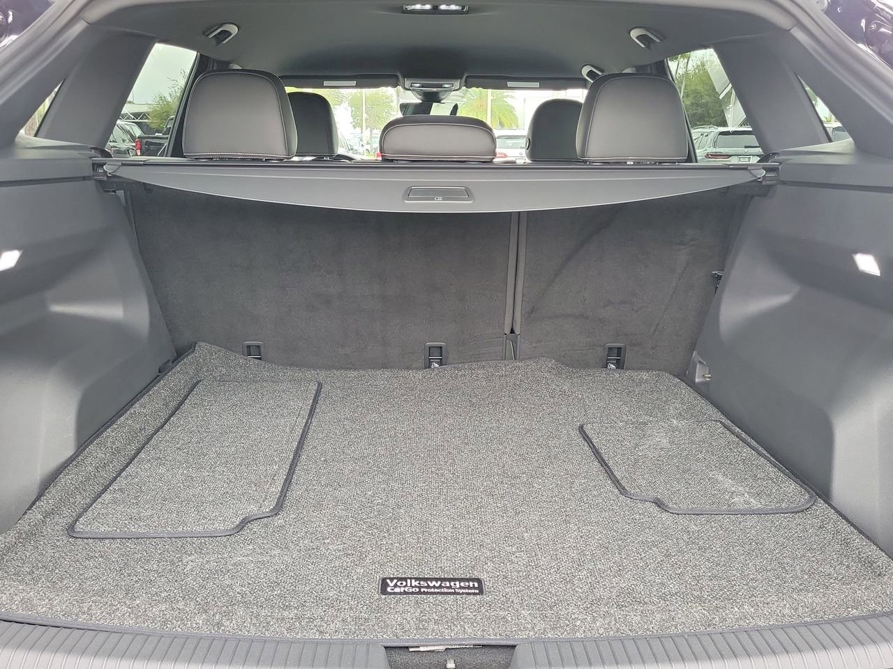 Used 2025 Volkswagen Atlas Cross Sport SE image 9