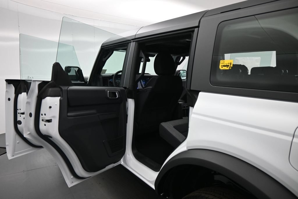 New 2026 Ford Bronco 4-Door AWD/4WD image 17