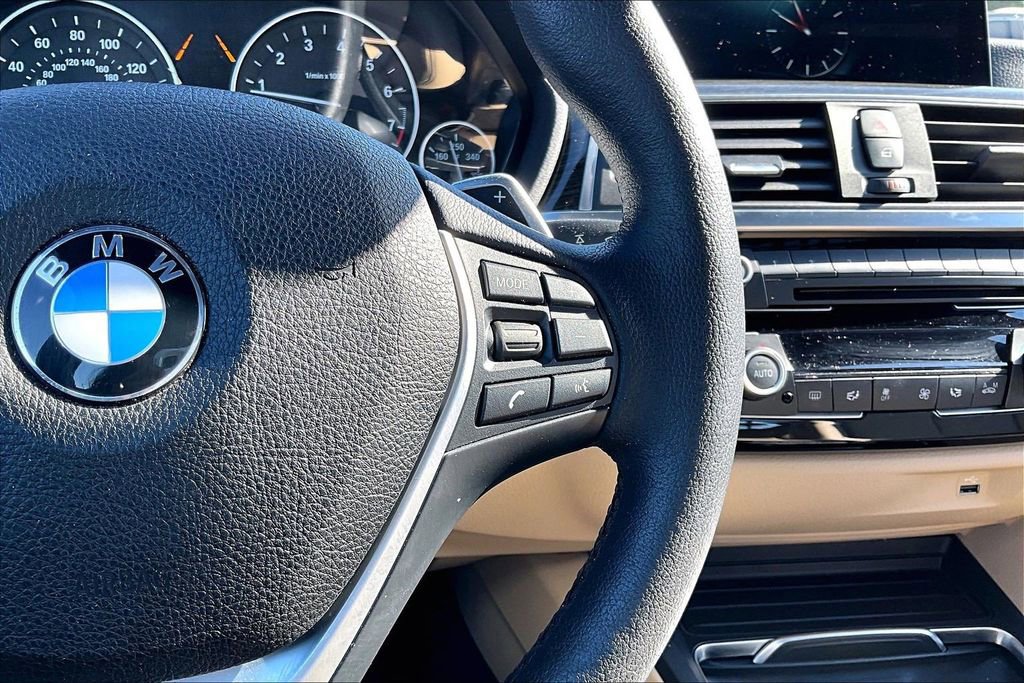 Used 2017 BMW 340i xDrive Sedan AWD/4WD image 12