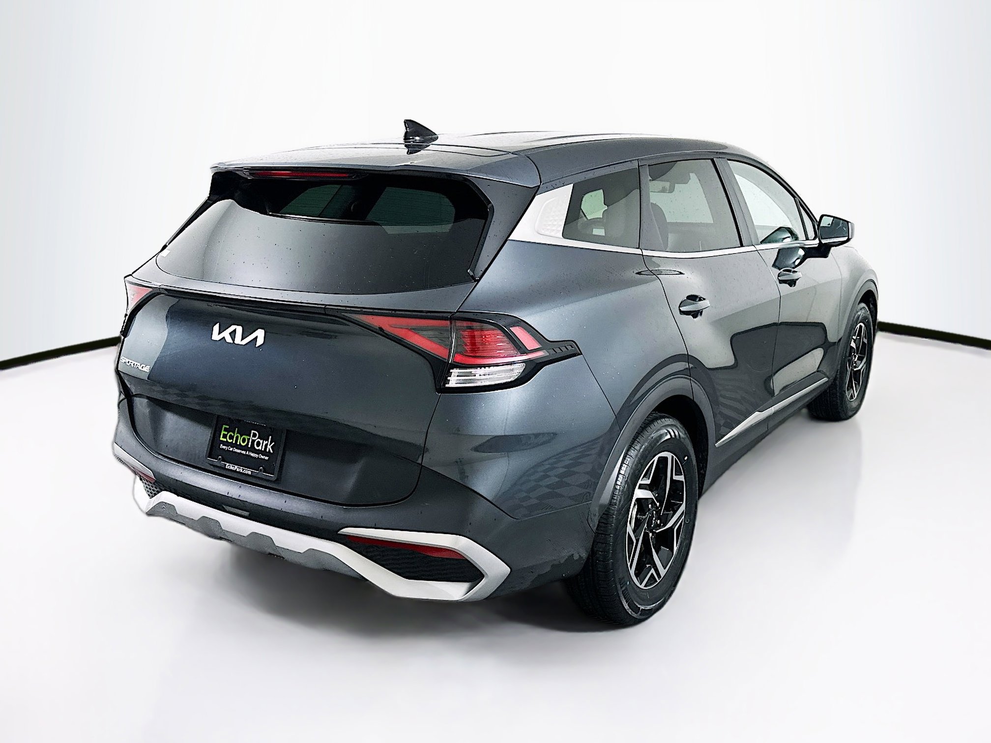 Used 2025 Kia Sportage LX image 9