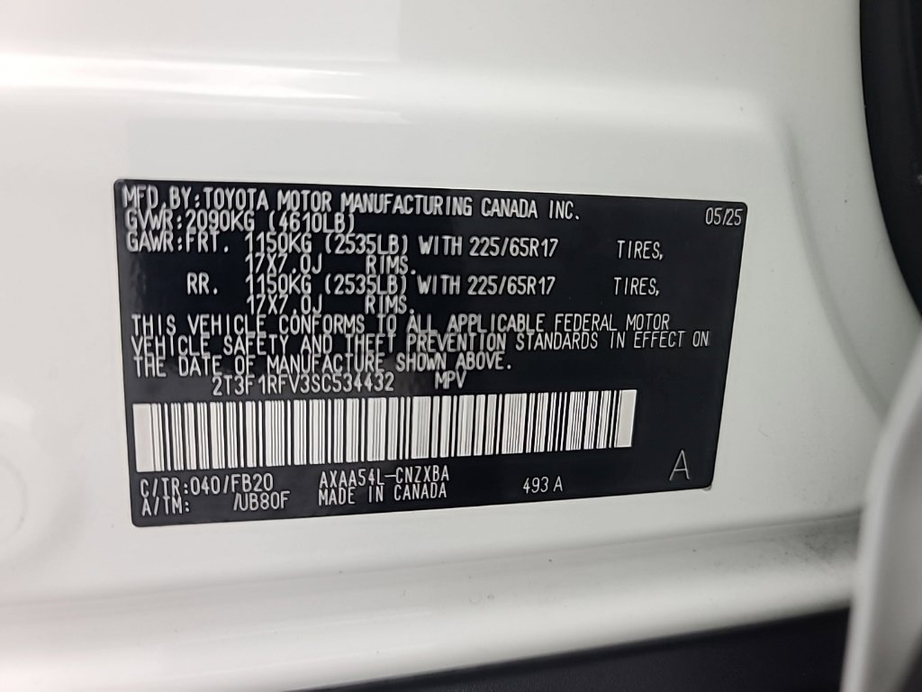 Used 2025 Toyota RAV4 LE AWD/4WD image 41