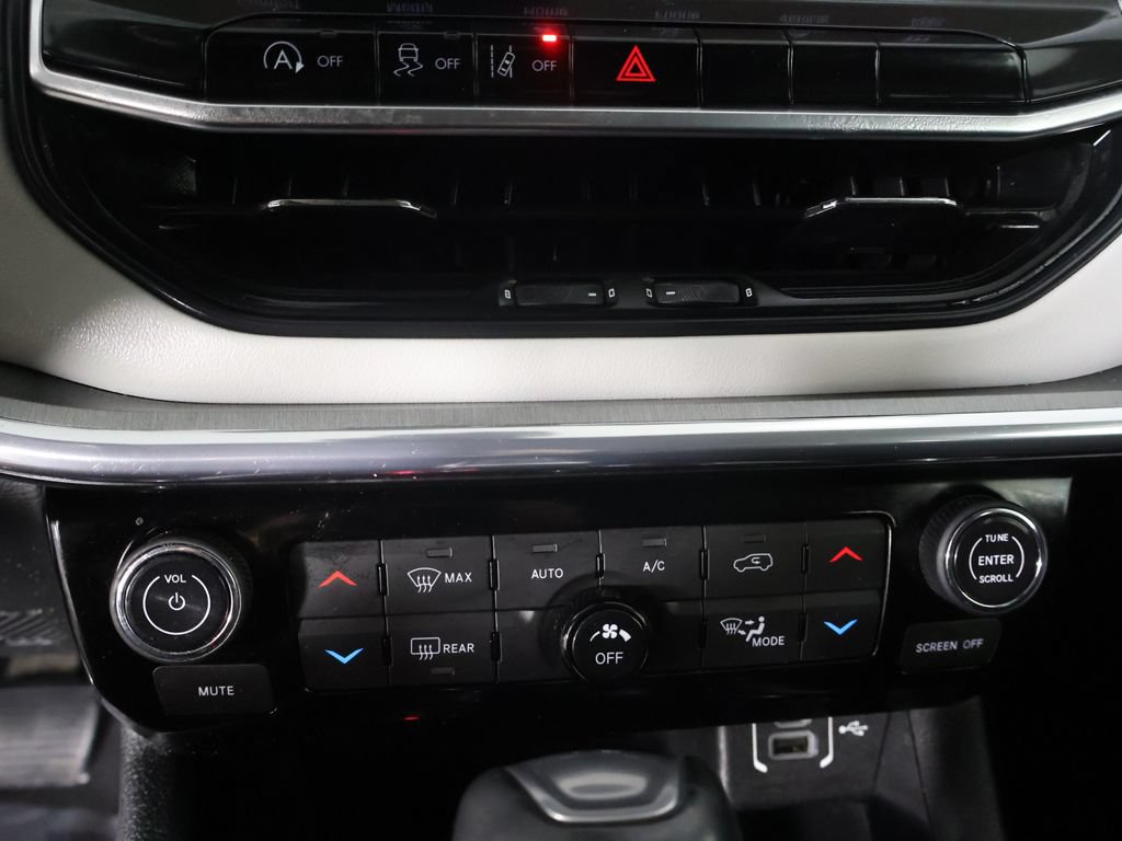 Used 2022 Jeep Compass Limited AWD/4WD image 41