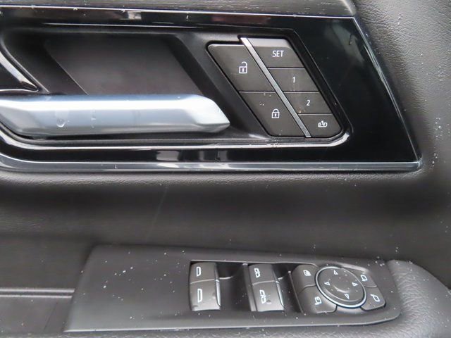 Certified 2025 GMC Yukon XL Denali image 11