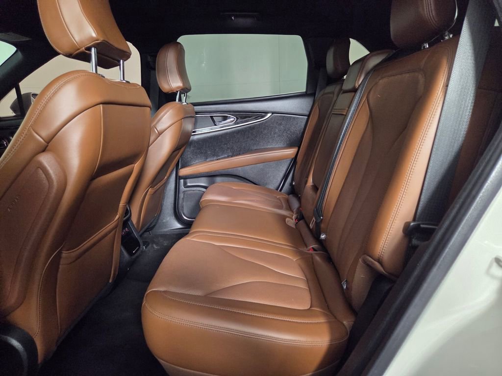 Used 2022 Lincoln Nautilus Reserve w/ Luxury Package image 24