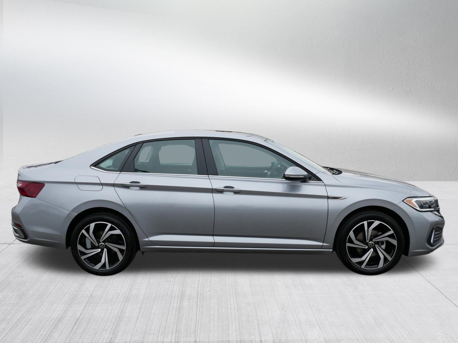 Certified 2024 Volkswagen Jetta SEL image 8