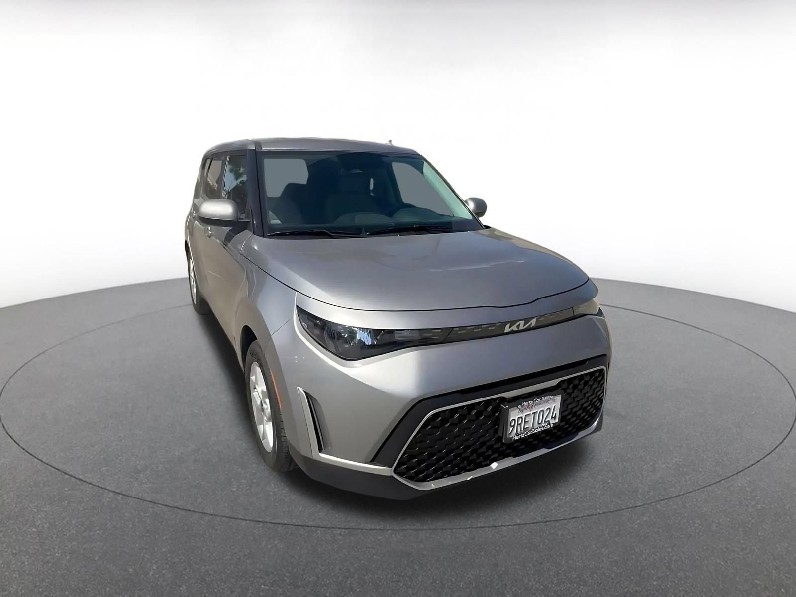 Used 2025 Kia Soul LX w/ LX Technology Package FWD image 3