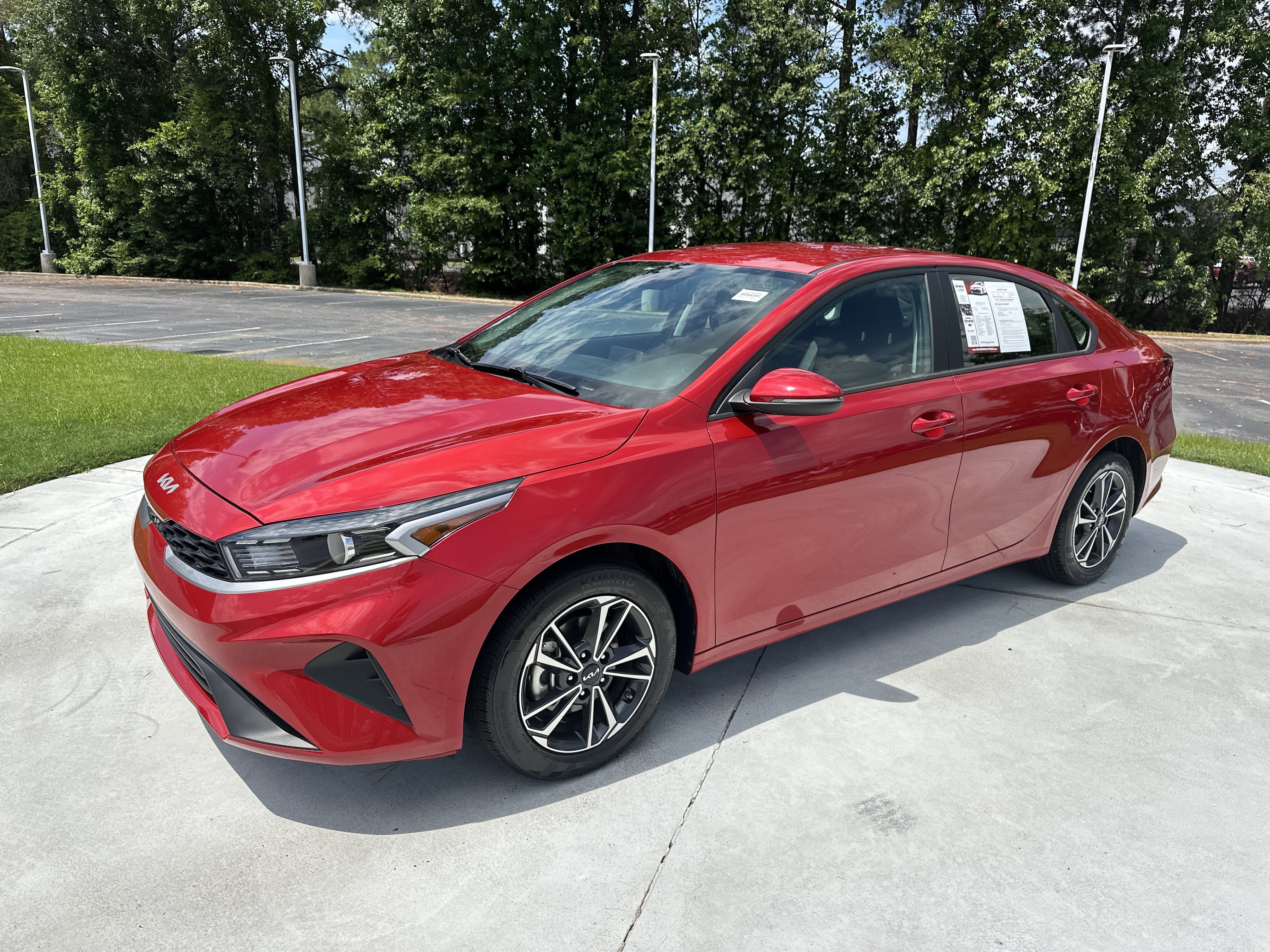 Used 2024 Kia Forte LXS w/ LXS Technology Package FWD image 5