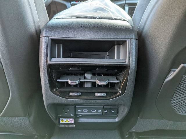 New 2026 Jeep Grand Cherokee Limited AWD/4WD image 14
