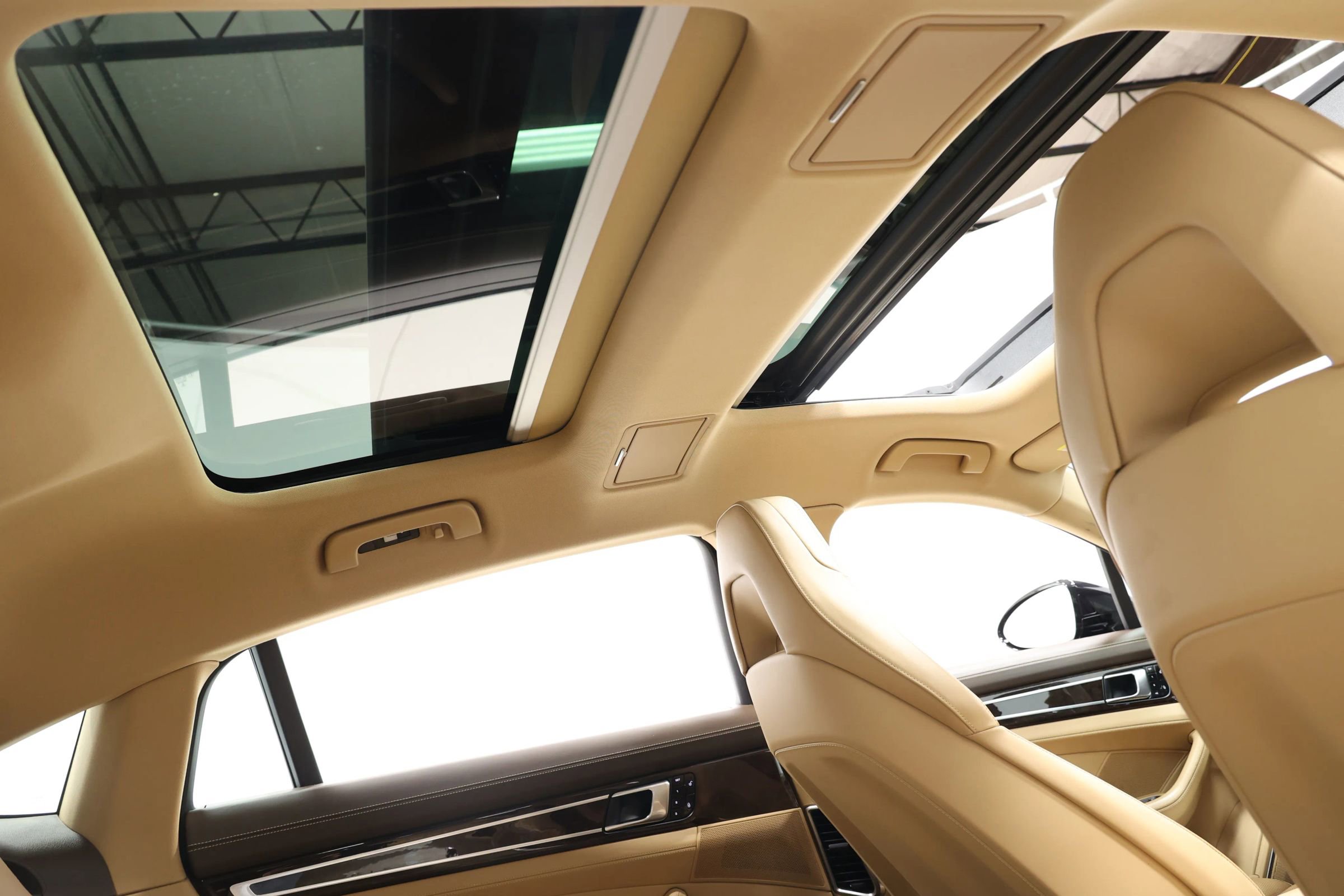 Used 2018 Porsche Panamera 4 Executive w/ Dark Walnut Interior Package image 90