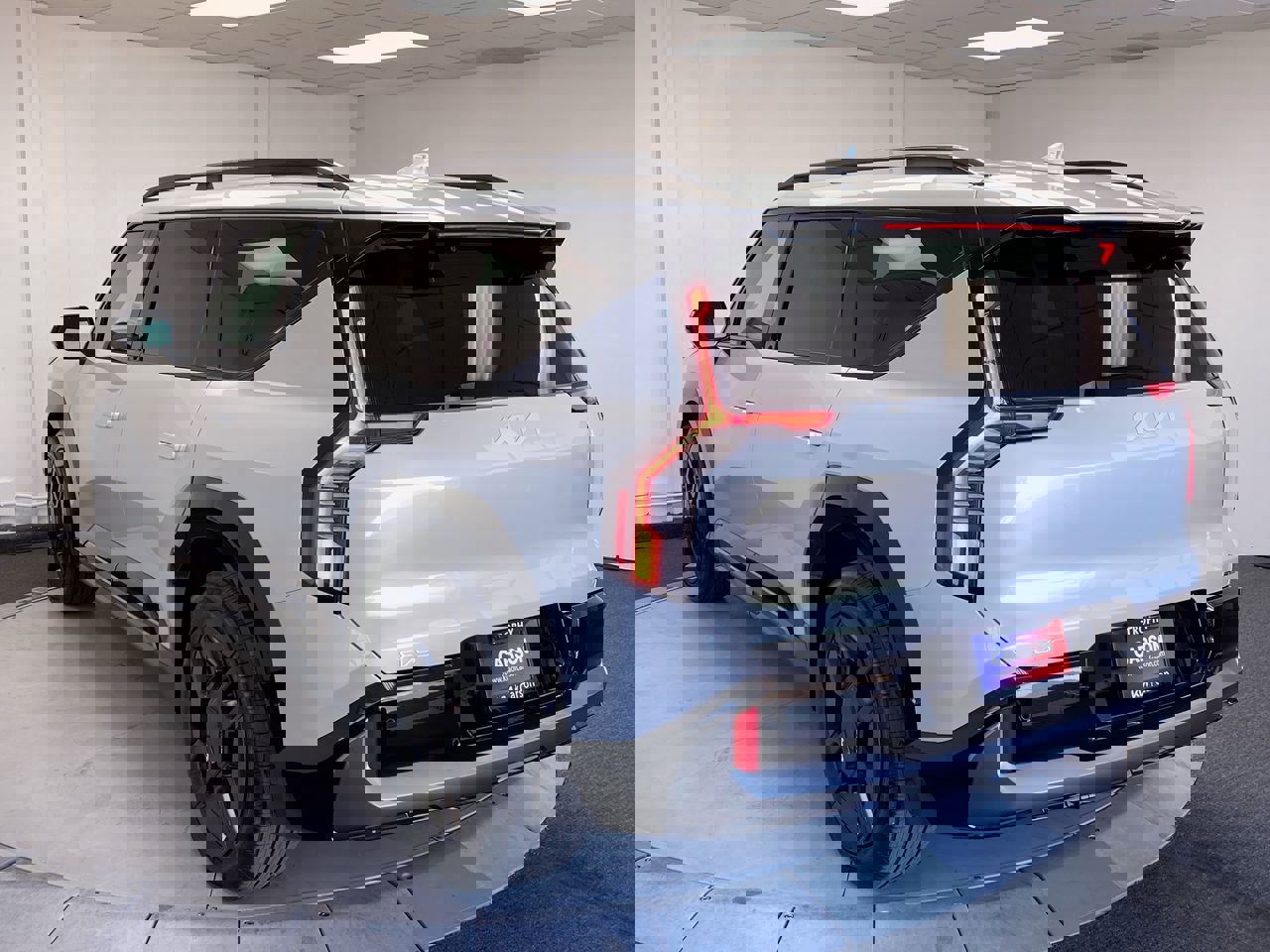 New 2026 Kia EV9 GT-Line image 3