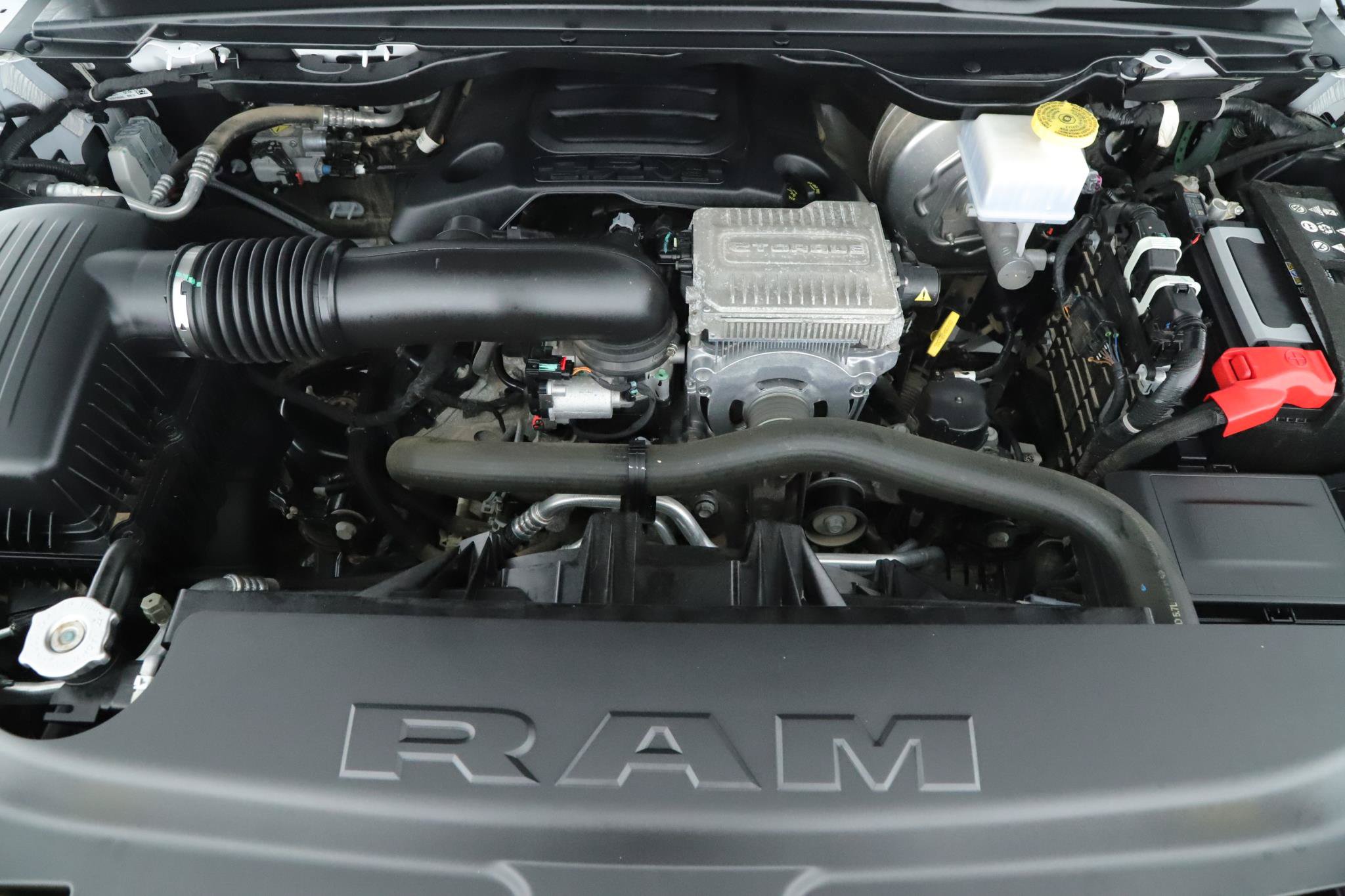 Used 2023 RAM 1500 Laramie AWD/4WD image 17