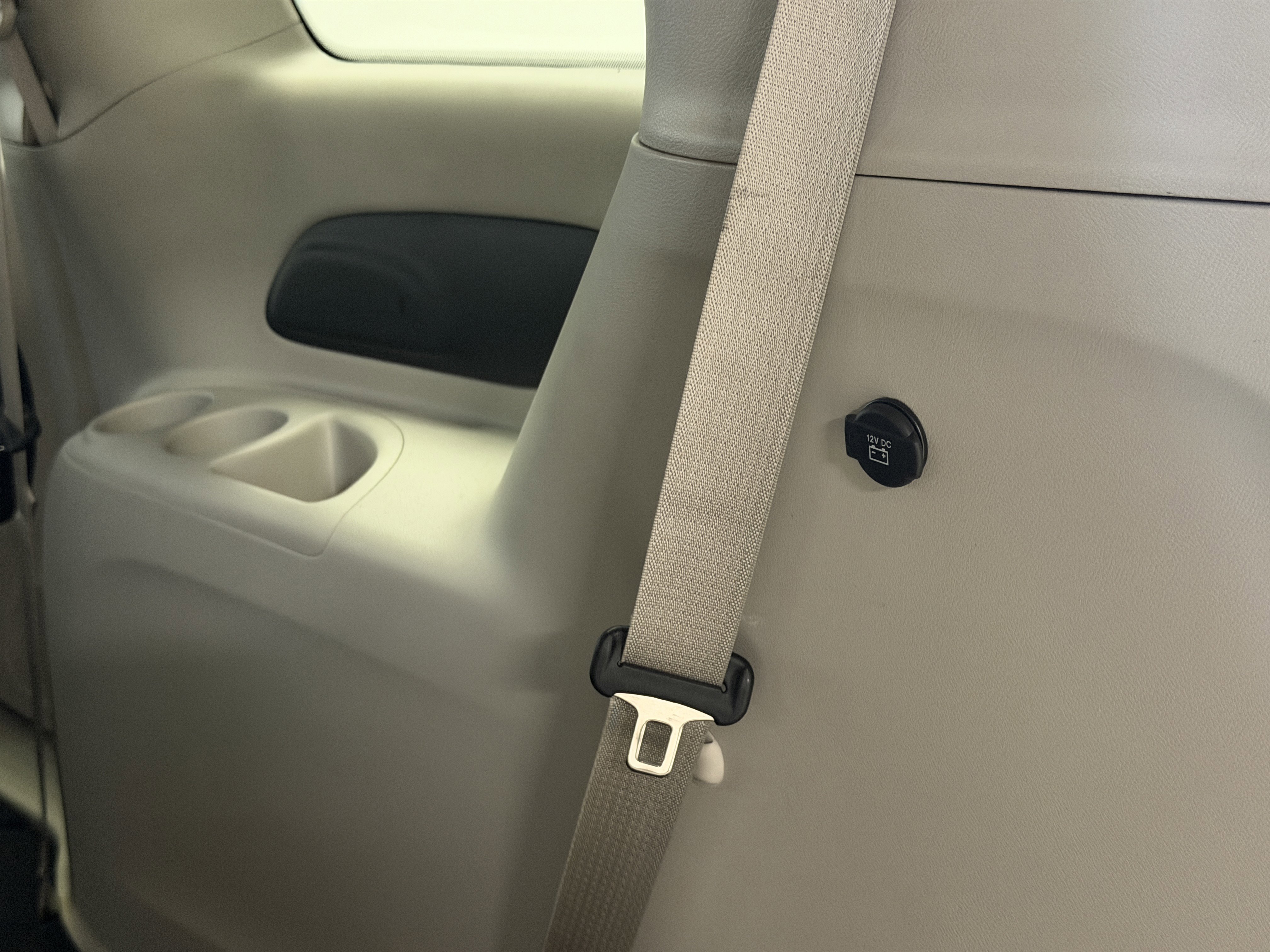 Used 2024 Chrysler Pacifica Touring-L image 27