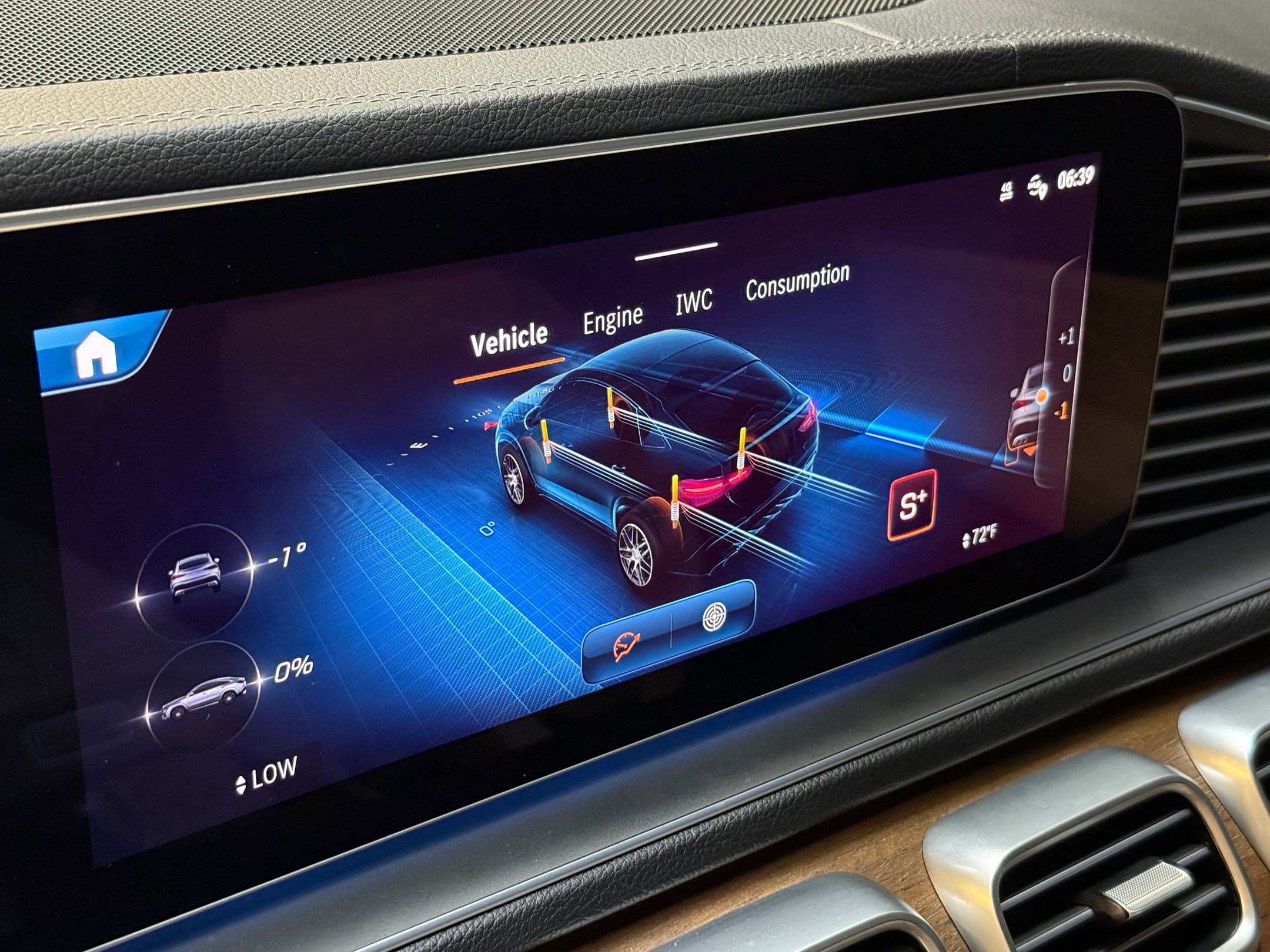 Used 2024 Mercedes-Benz GLE 53 AMG 4MATIC Coupe image 38