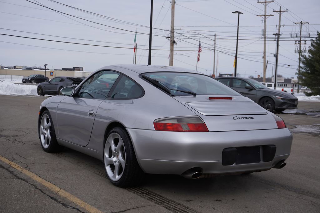 Used 2001 Porsche 911 Carrera RWD image 5