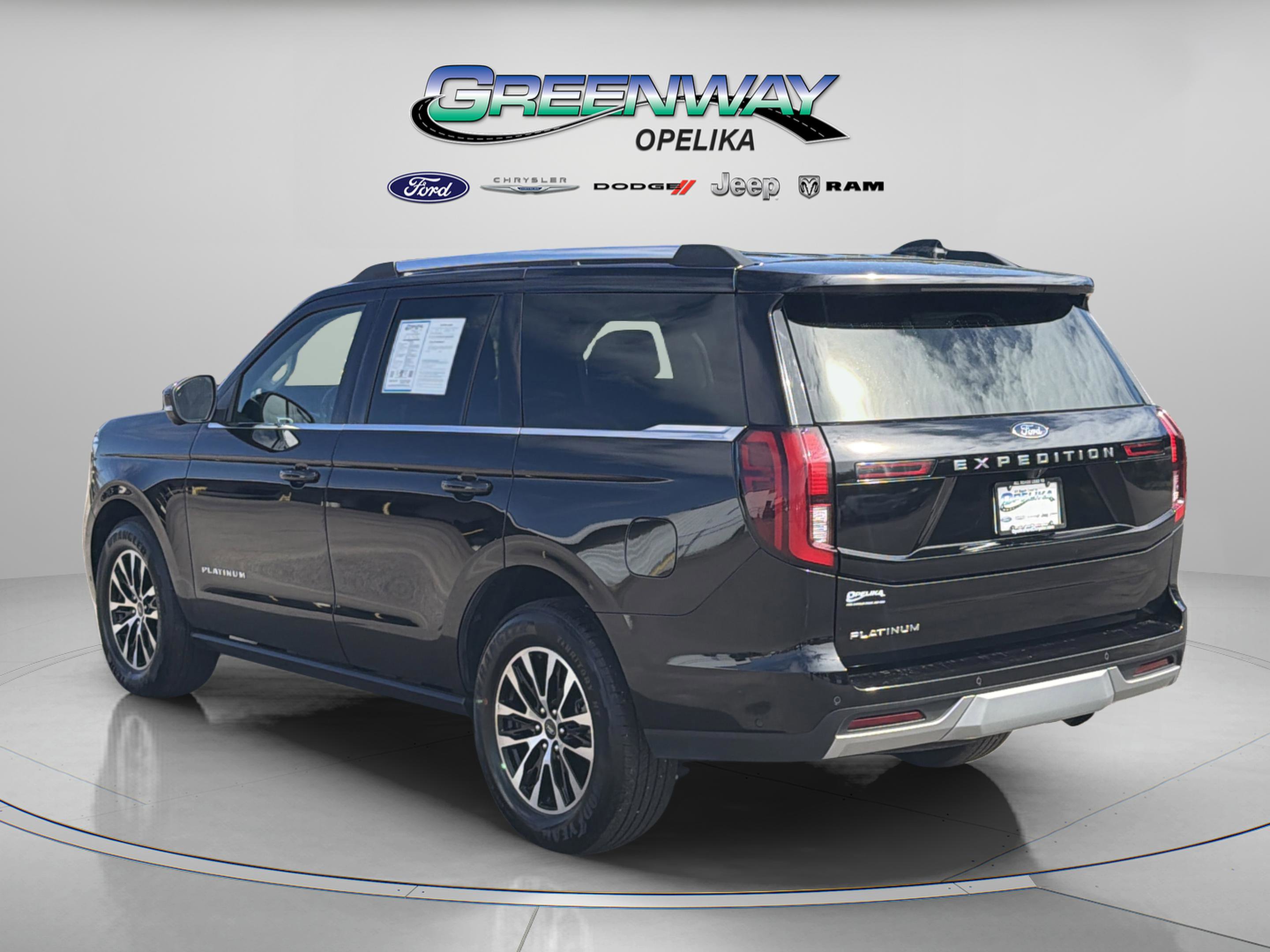 Used 2025 Ford Expedition Platinum image 7