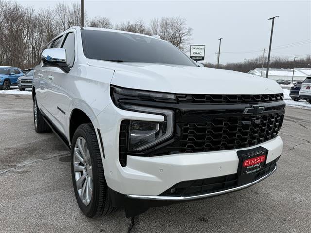 Used 2025 Chevrolet Suburban Premier image 8