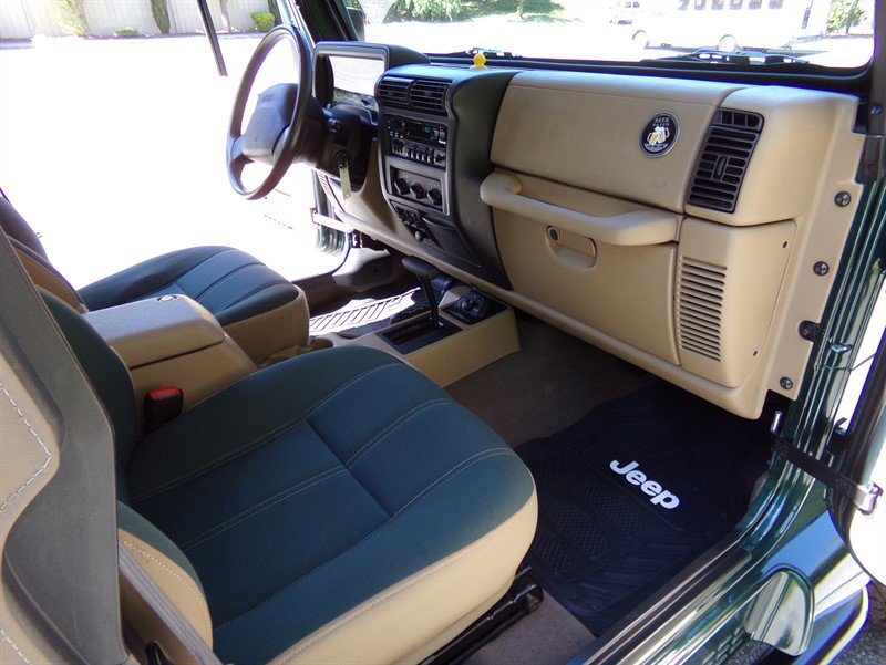 Used 2000 Jeep Wrangler Sahara AWD/4WD image 31