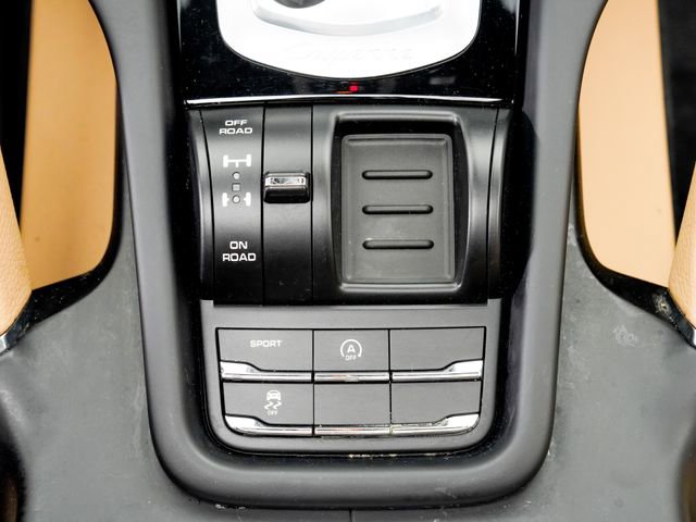 Used 2017 Porsche Cayenne Platinum Edition AWD/4WD image 21