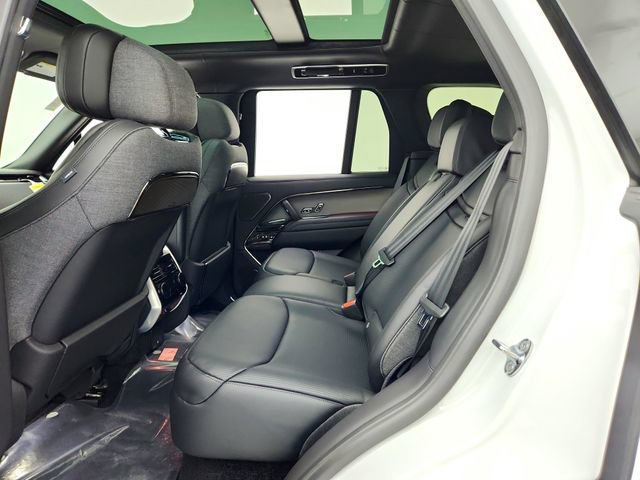New 2026 Land Rover Range Rover SV AWD/4WD image 24