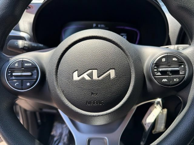 Certified 2025 Kia Soul LX w/ LX Technology Package FWD image 16
