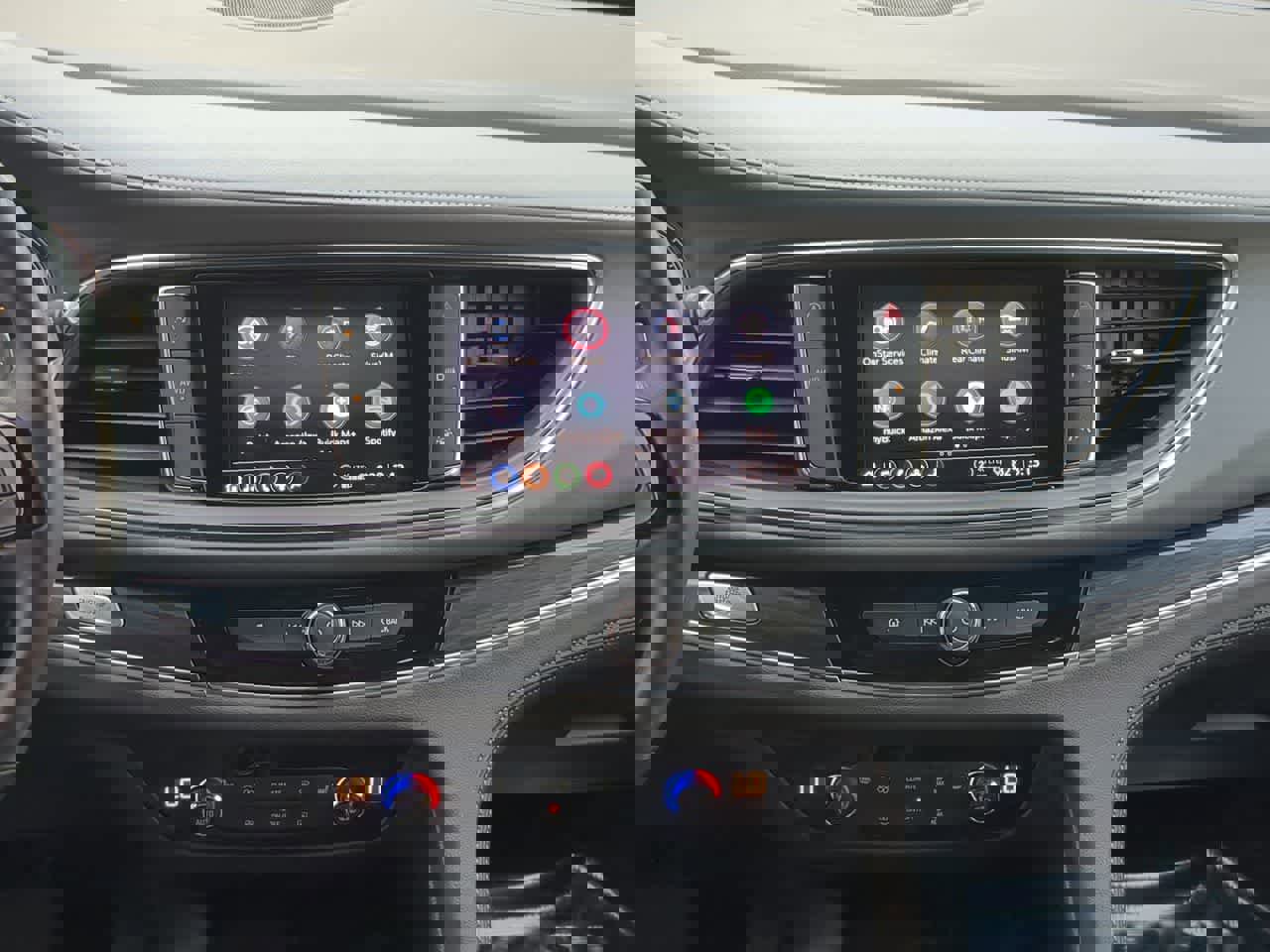 Used 2023 Buick Enclave Essence image 28