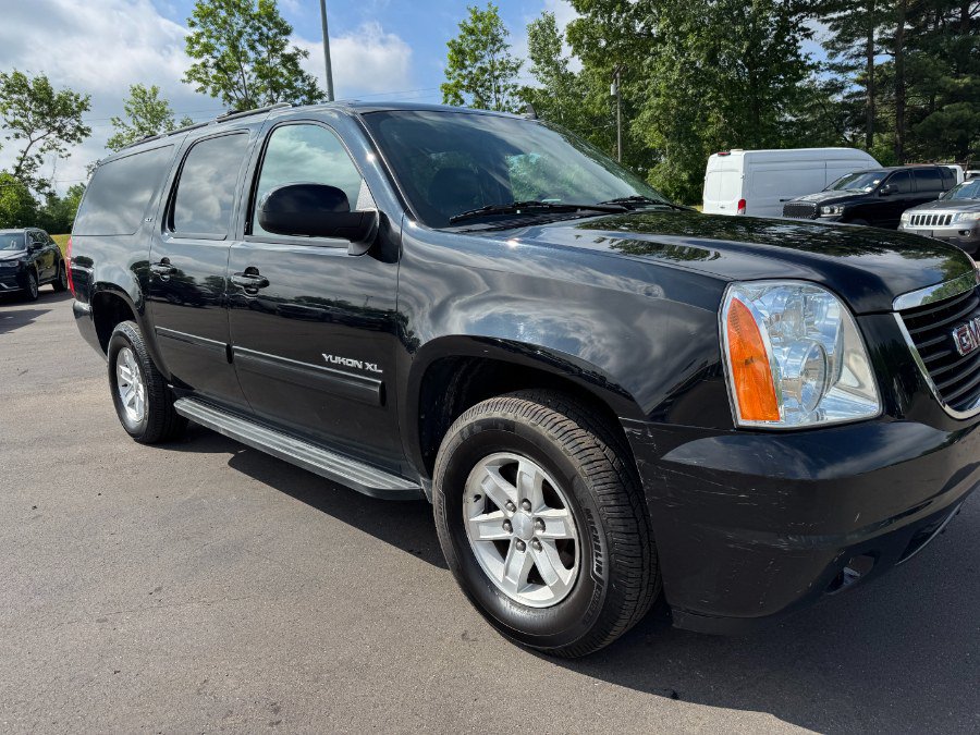 Used 2013 GMC Yukon XL SLT w/ SLT-2 Equipment Package AWD/4WD image 12