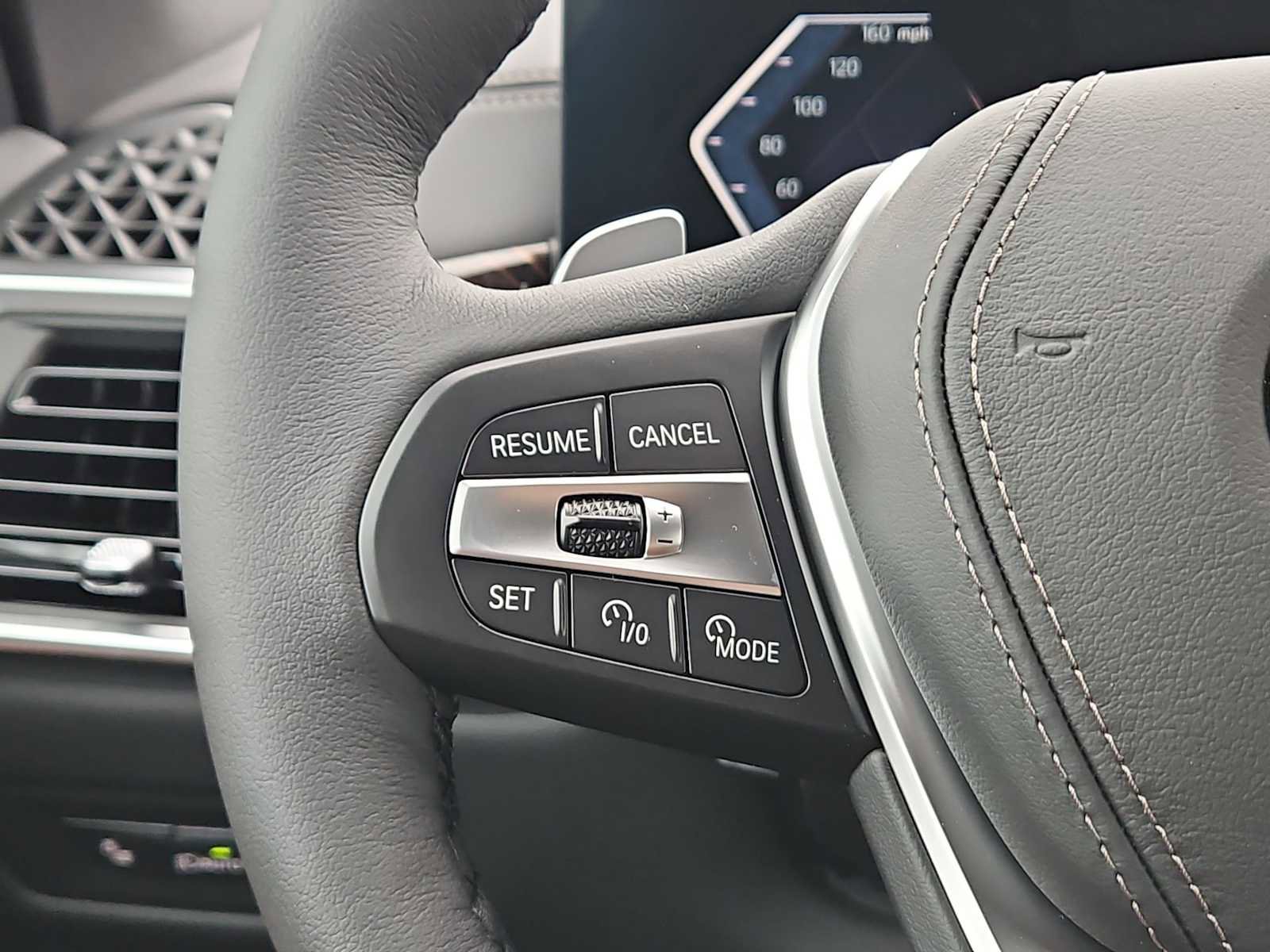 Used 2026 BMW X5 xDrive40i w/ Premium Package image 24