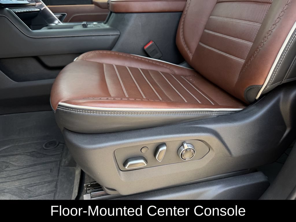 Used 2025 GMC Sierra 3500 Denali Ultimate AWD/4WD image 35