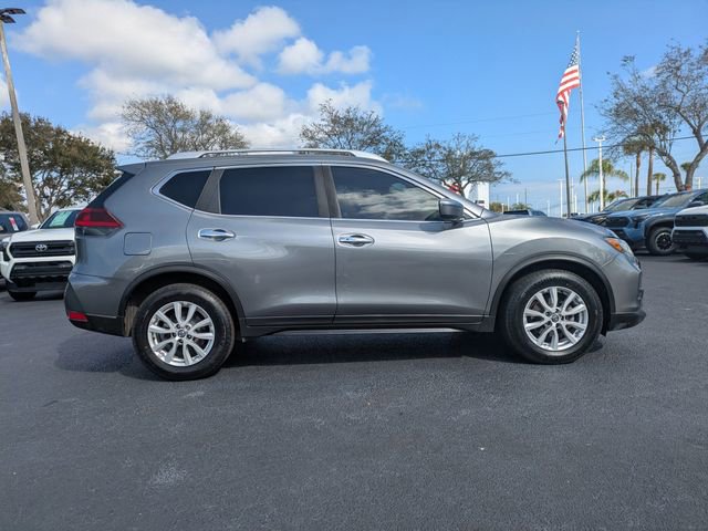 Used 2019 Nissan Rogue SV image 3