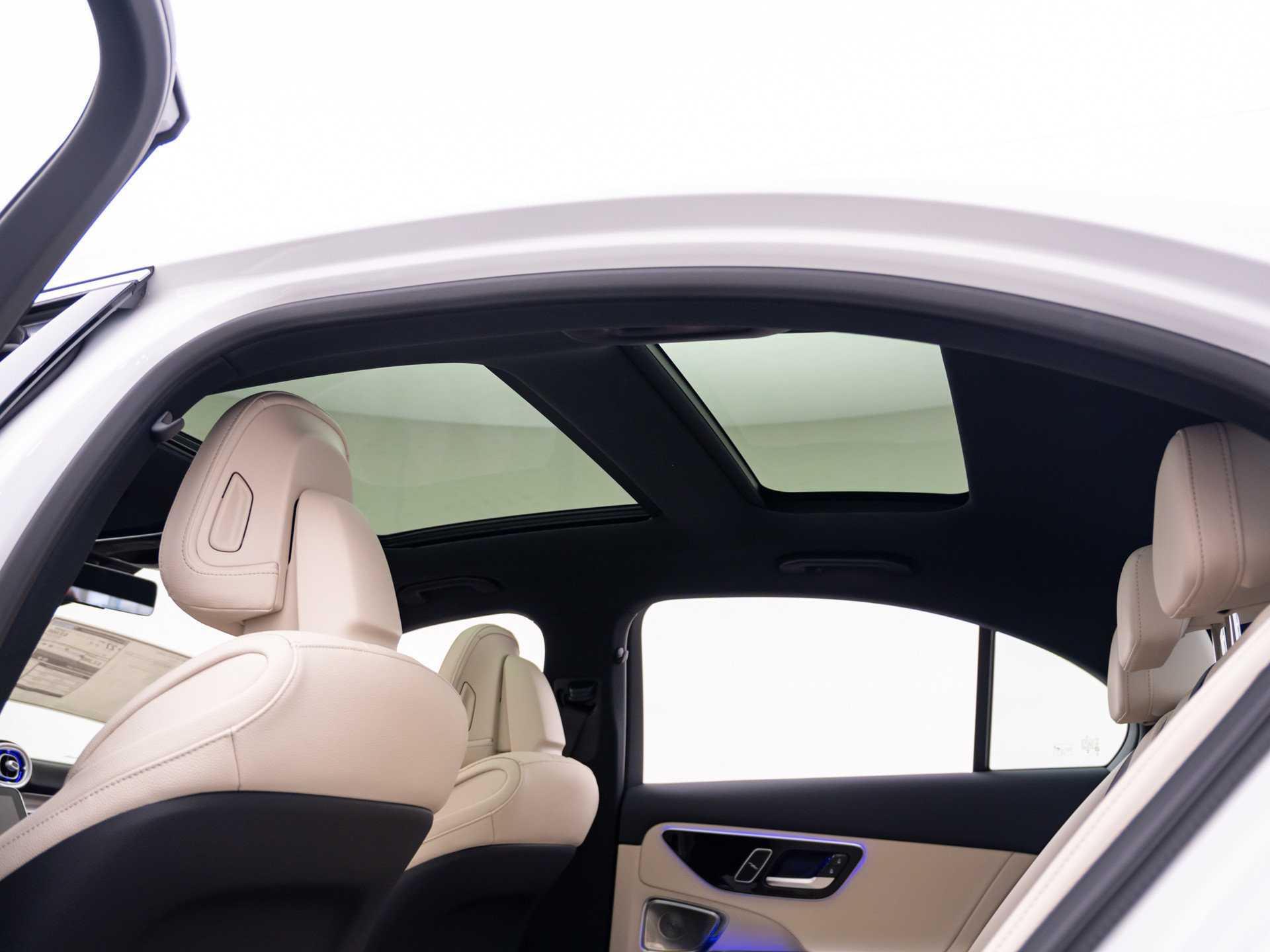 New 2026 Mercedes-Benz C 300 4MATIC Sedan image 18