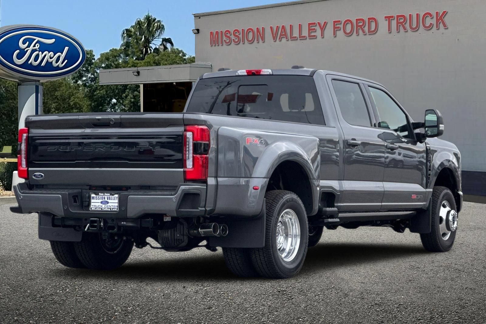 New 2026 Ford F350 Platinum AWD/4WD image 4