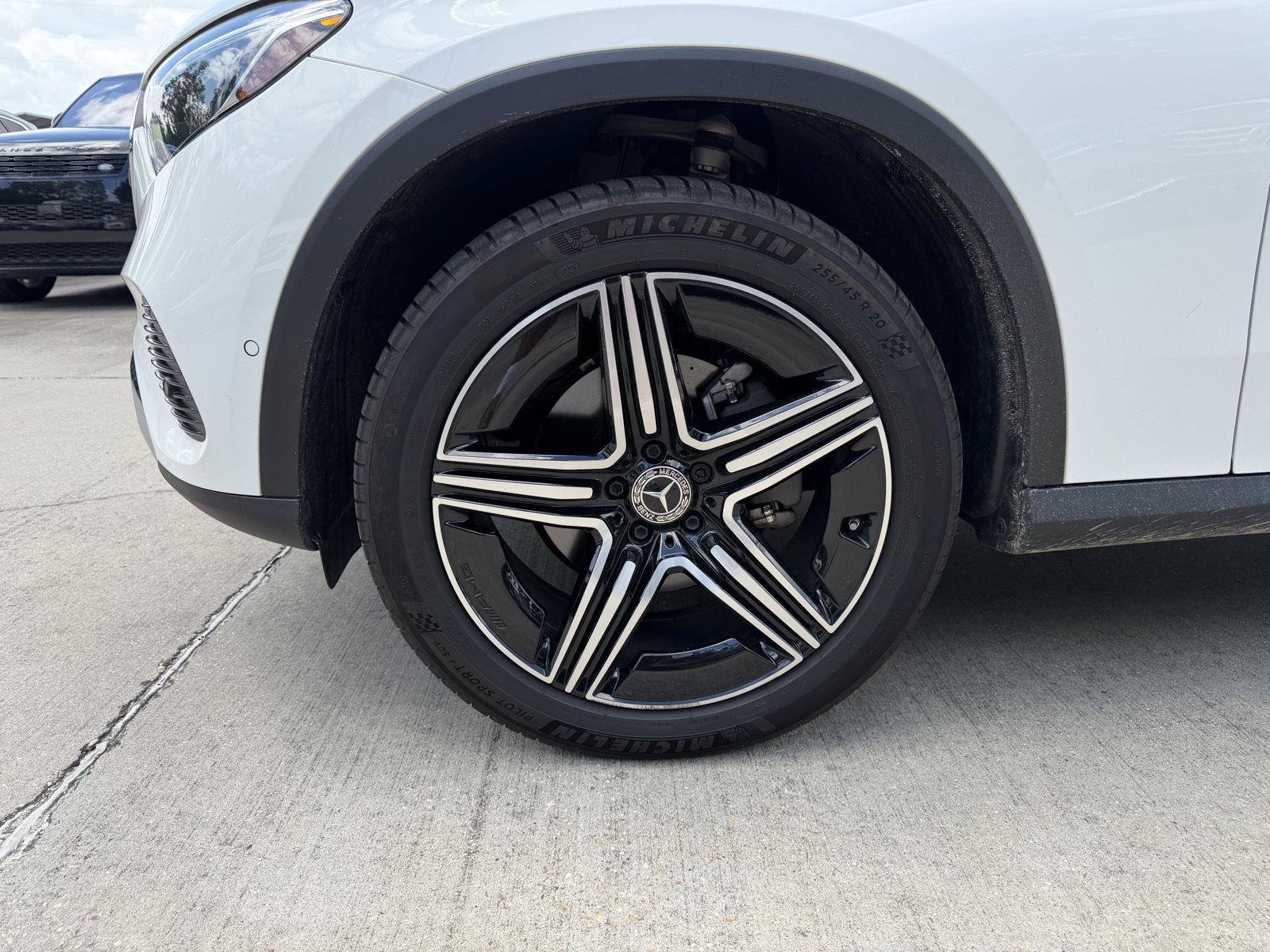 Certified 2026 Mercedes-Benz GLC 300 image 4