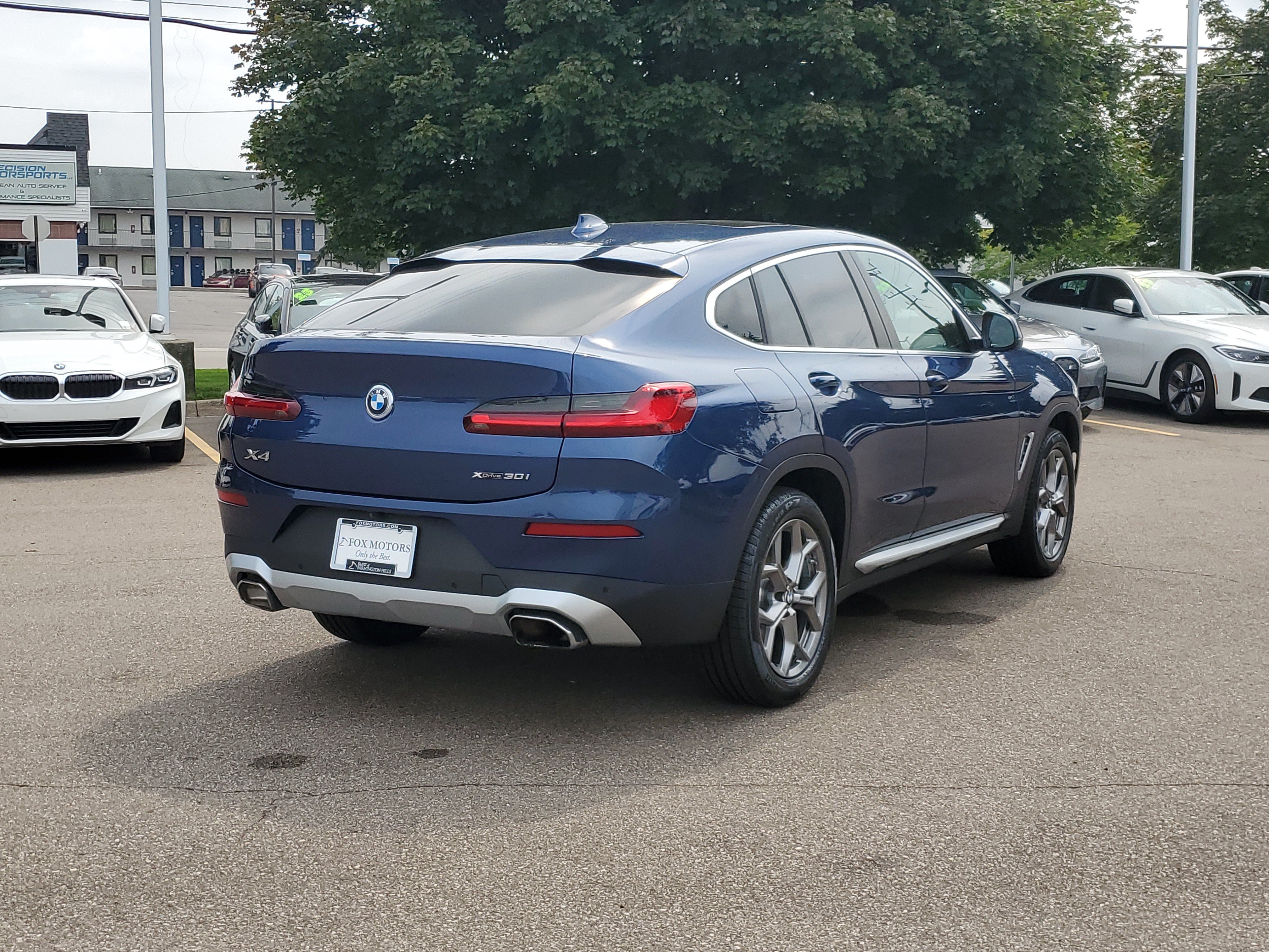 Used 2023 BMW X4 xDrive30i w/ Premium Package AWD/4WD image 5