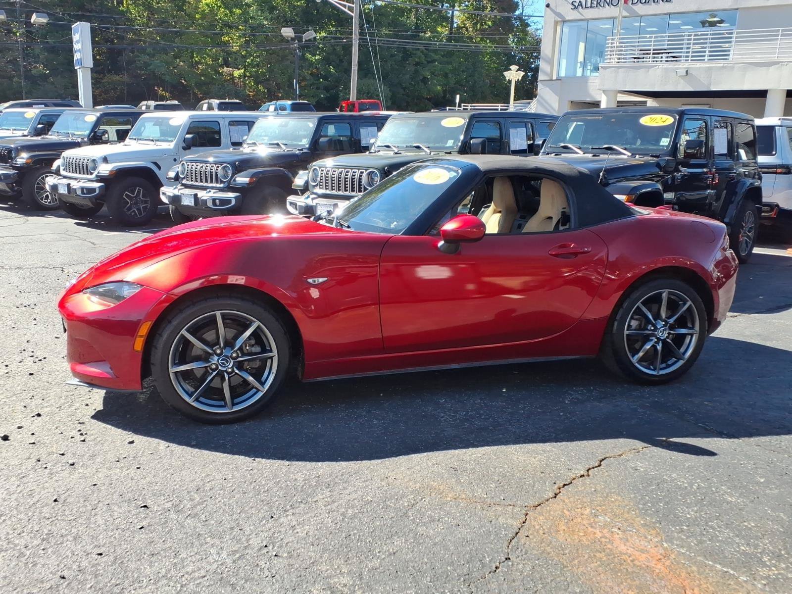 Used 2016 MAZDA MX-5 Miata Grand Touring RWD image 8