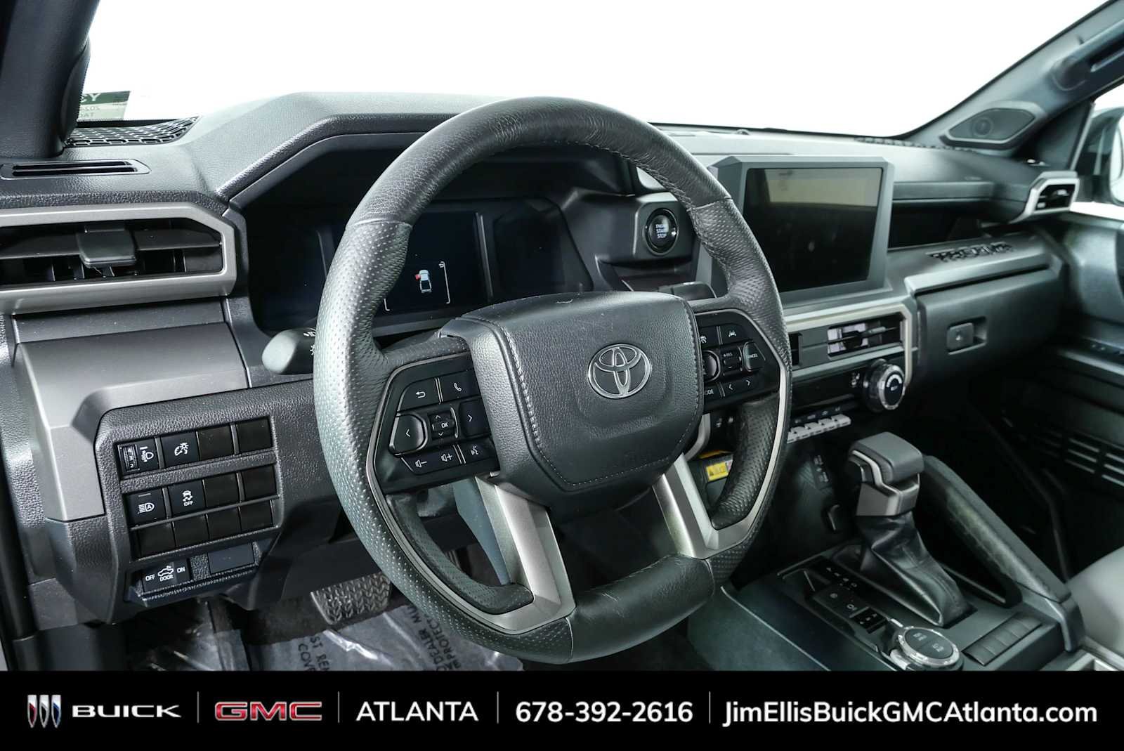 Used 2024 Toyota Tacoma SR5 AWD/4WD image 4