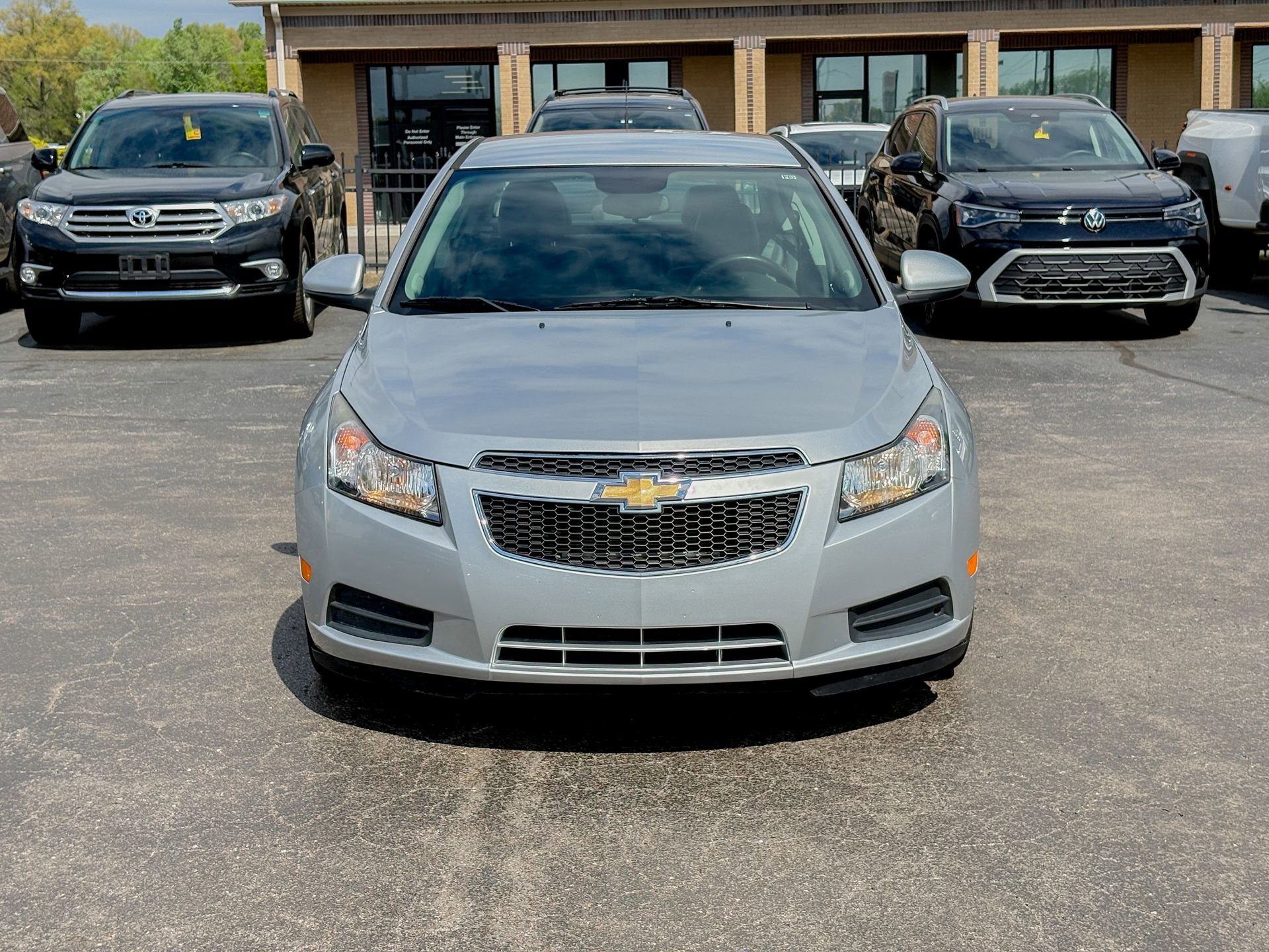 Used 2014 Chevrolet Cruze LT image 3