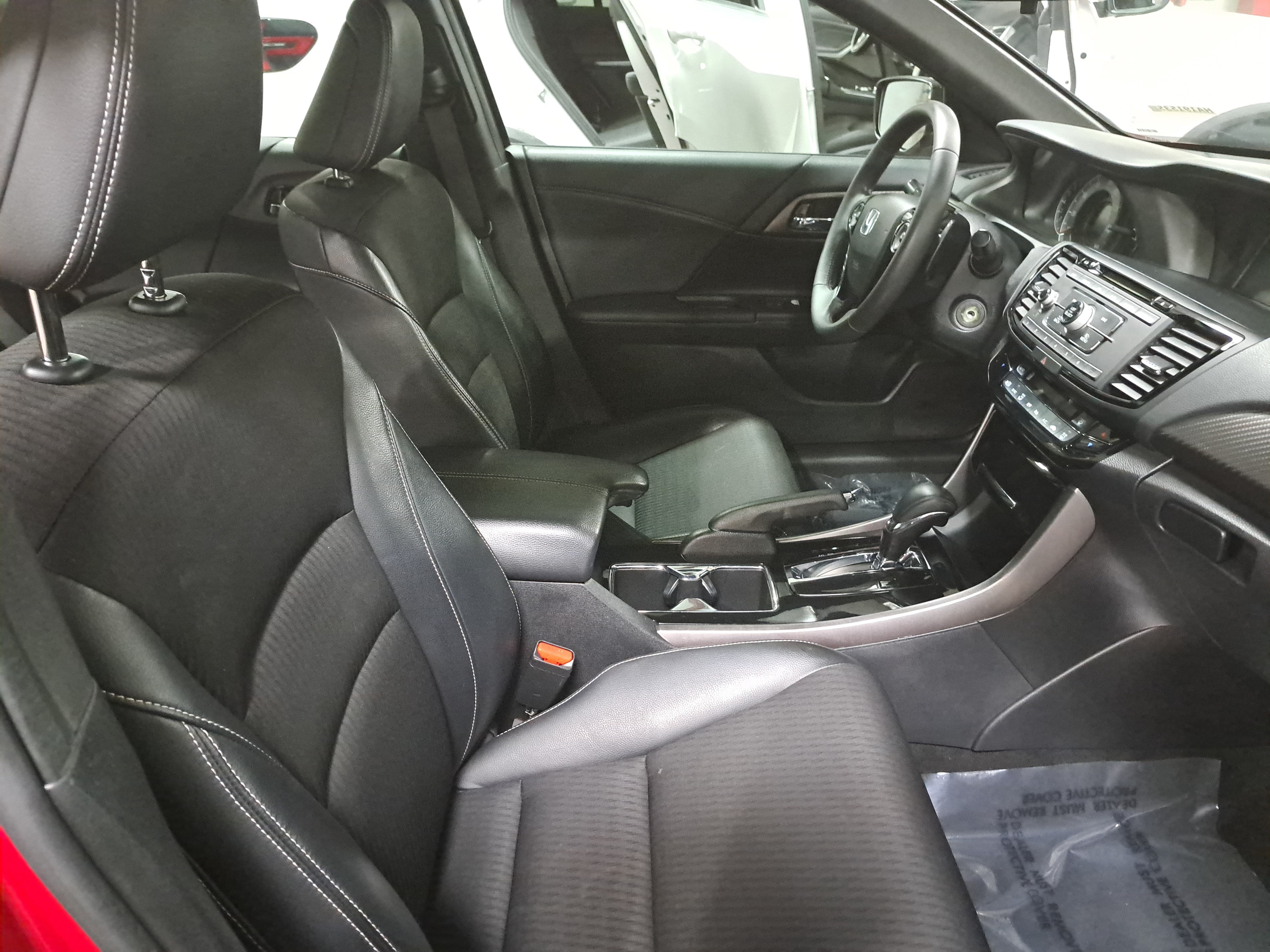 Used 2017 Honda Accord Sport image 10