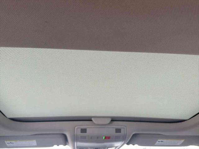 Used 2021 Volkswagen Jetta SEL Premium image 29