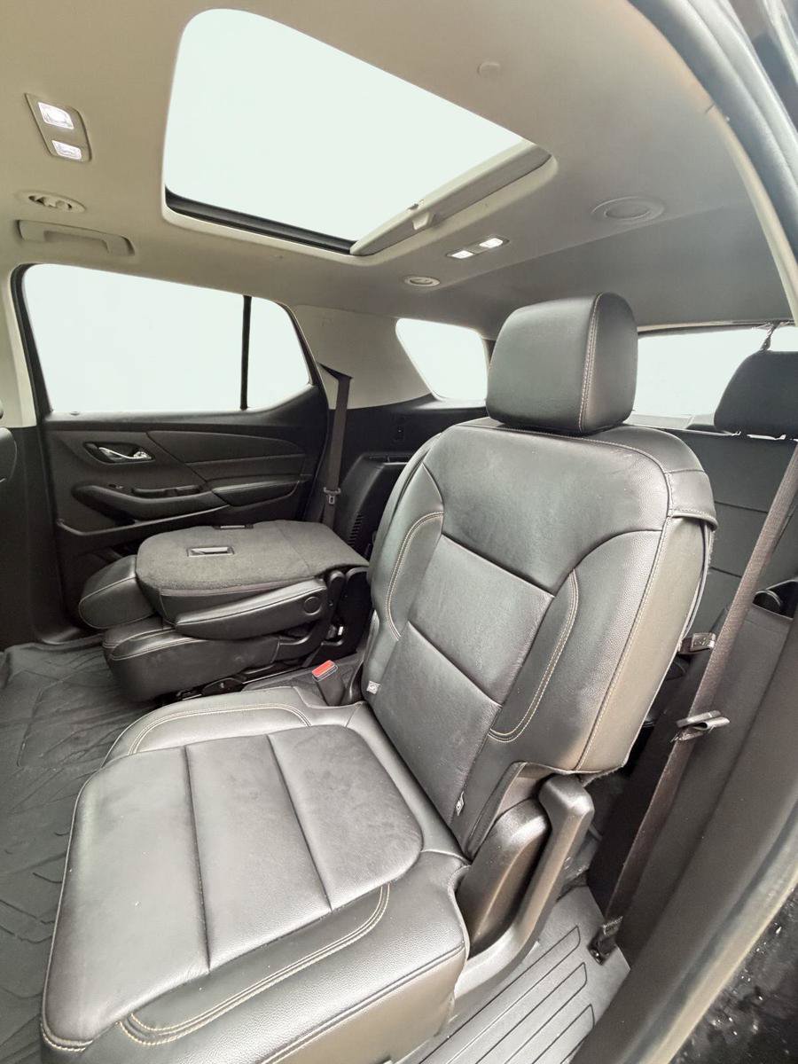 Used 2020 Chevrolet Traverse RS AWD/4WD image 14