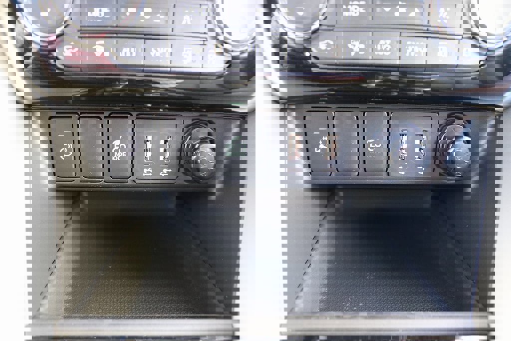 New 2026 Mitsubishi Eclipse Cross SEL image 12