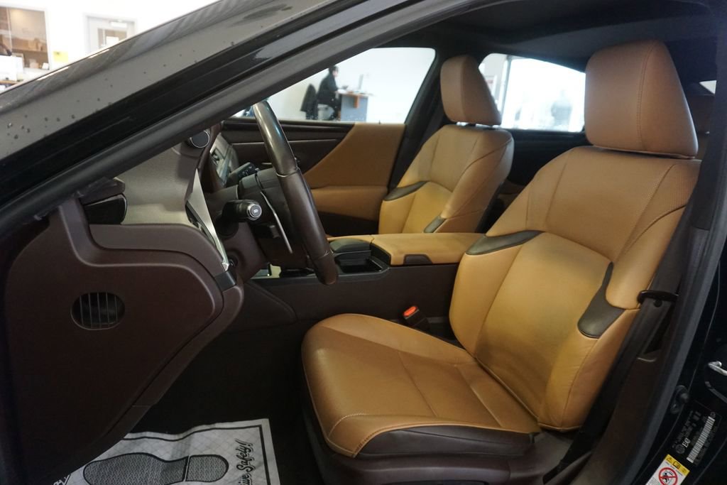 Used 2019 Lexus ES 350 image 18